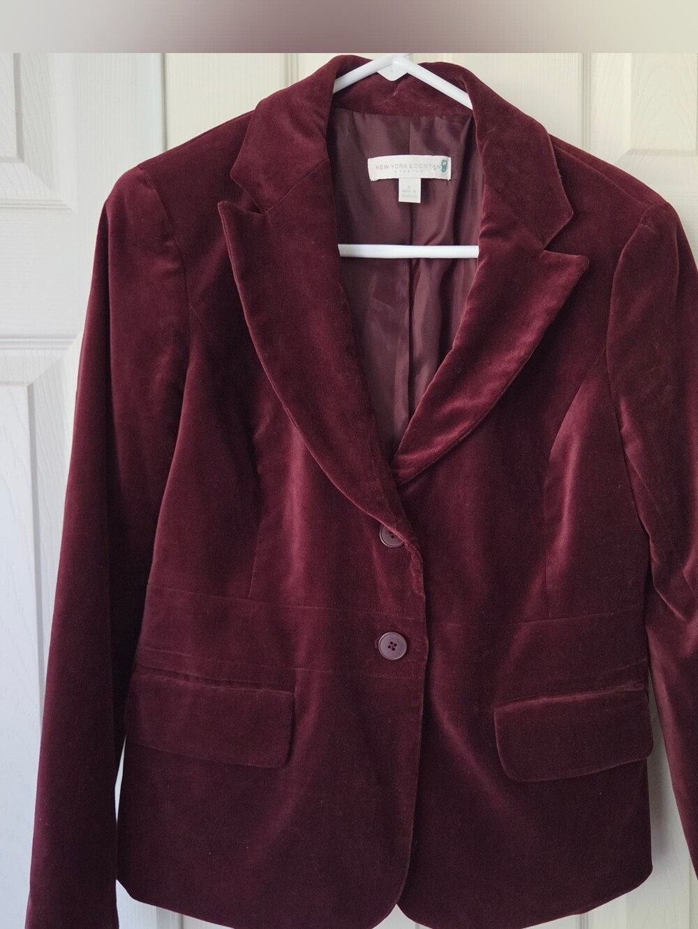 New York&Company Burgundy Velvet Stretch Blazer Jacket Size 8 Dark Academia Plum